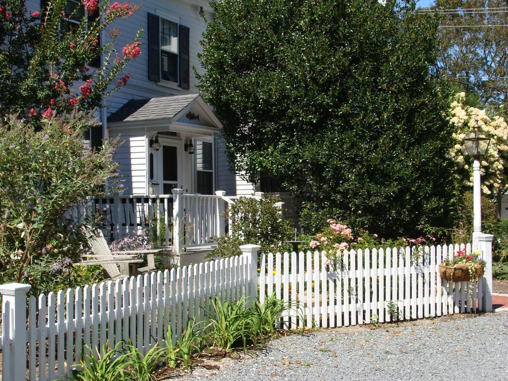 Candleberry Inn On Cape Cod Brewster Exterior foto